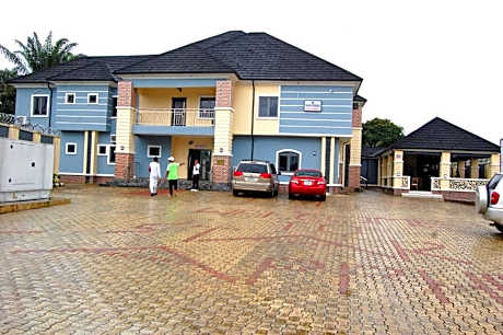 STAR SAPPHIRE LUXURY HOTELS LTD