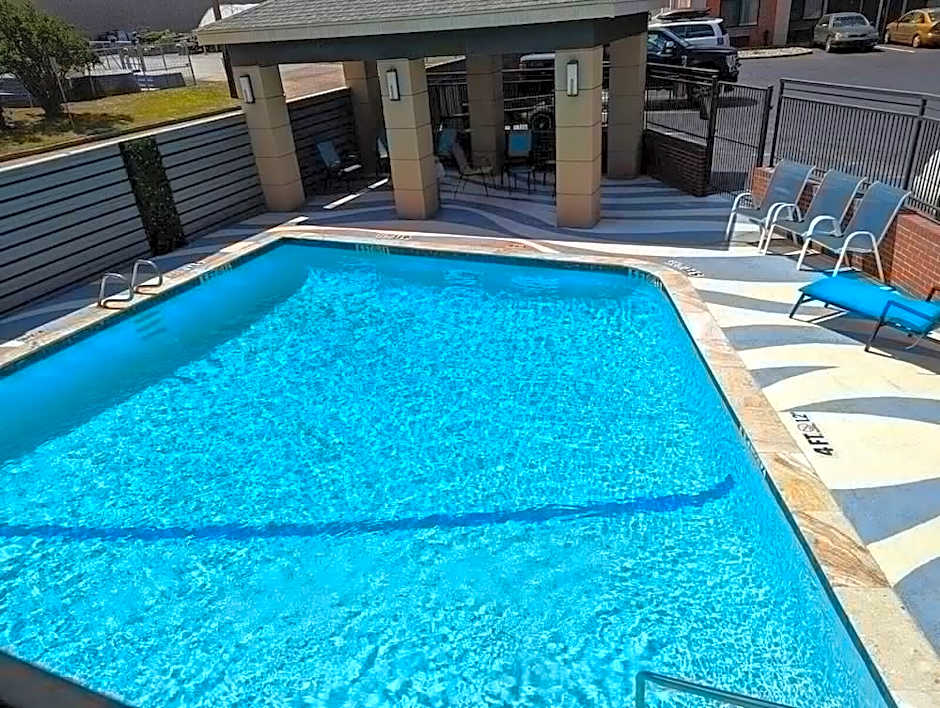 12 Oaks Hotel