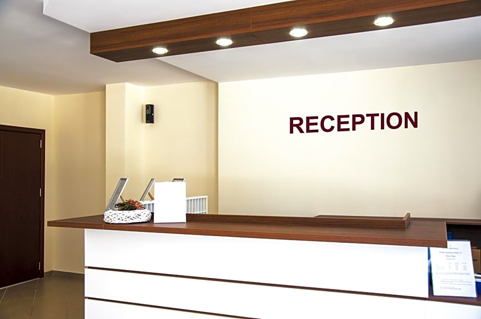 Festa Gardenia Hills