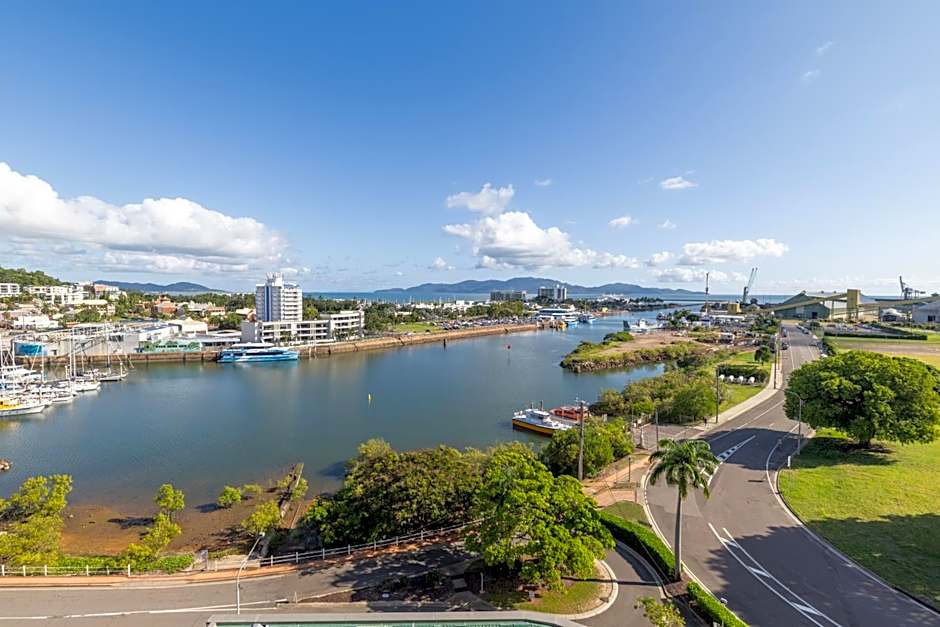 Oaks Townsville Metropole Hotel