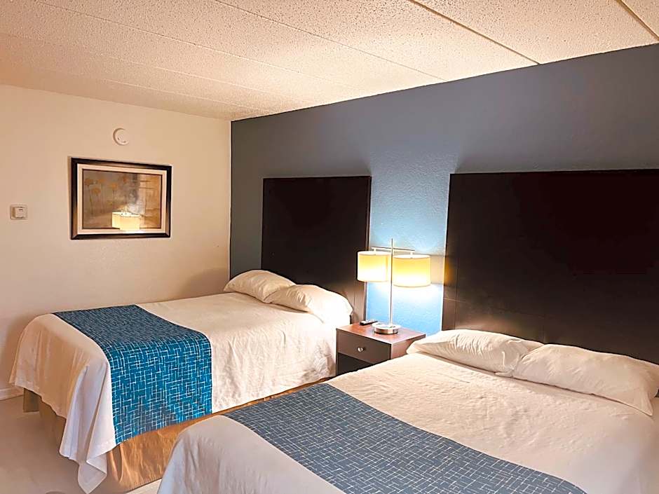 Travelodge by Wyndham Valleyfair Shakopee