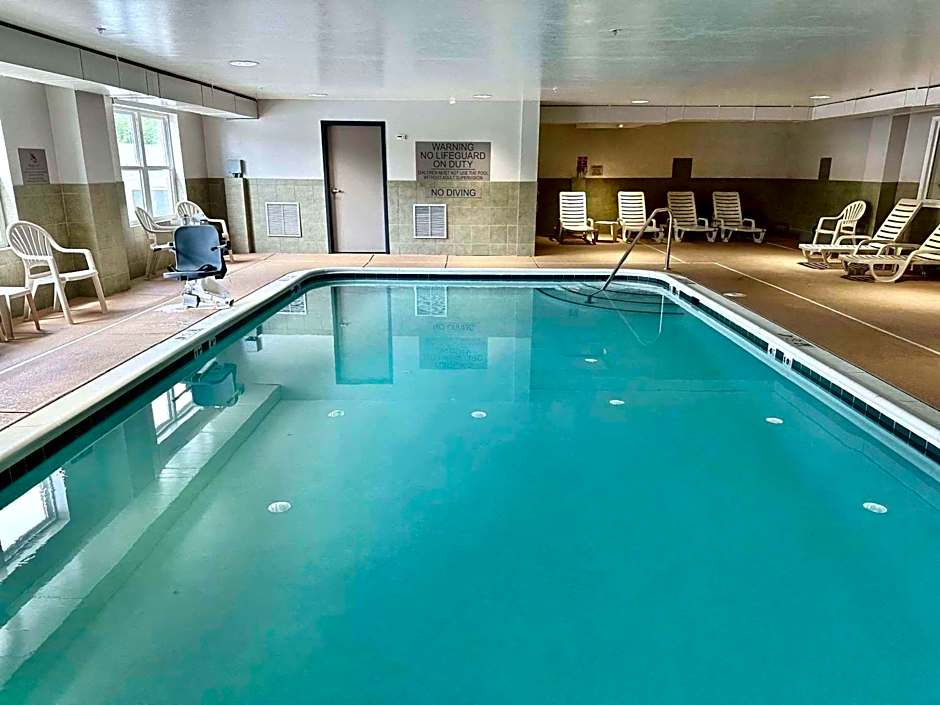 Country Inn & Suites by Radisson, Harrisonburg, VA
