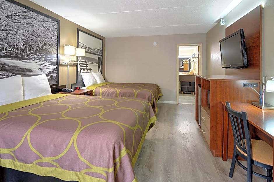 Super 8 by Wyndham Knoxville West/Farragut