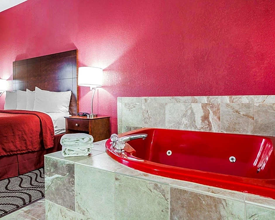 Quality Inn & Suites Altoona