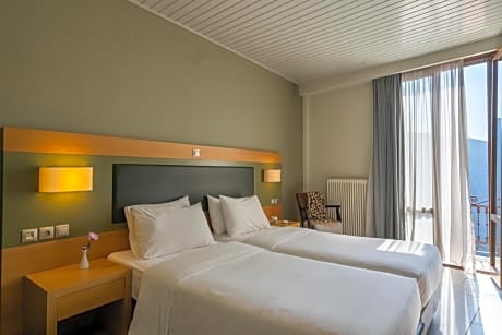 Connecting Room with Sea View (2-5 Adults)