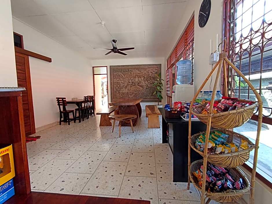 Wijaya Hostel – Denpasar, BALI