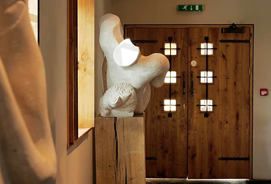 Glenskirlie Castle Hotel