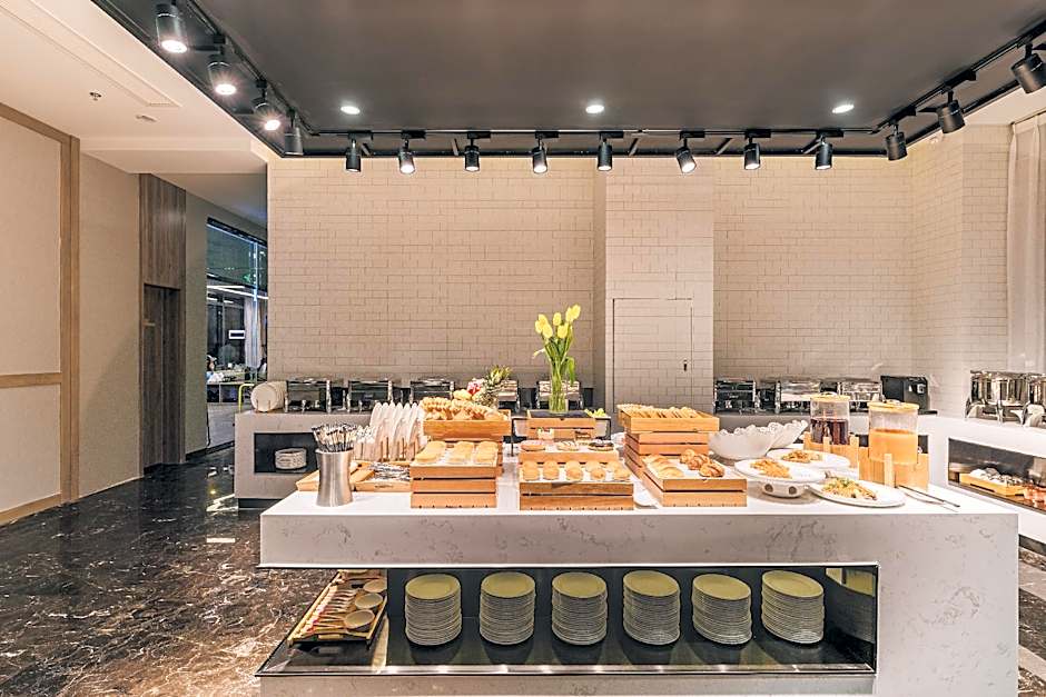 Atour Light Hotel Chengdu Hongpailou Metro Station – Chengdu, IL