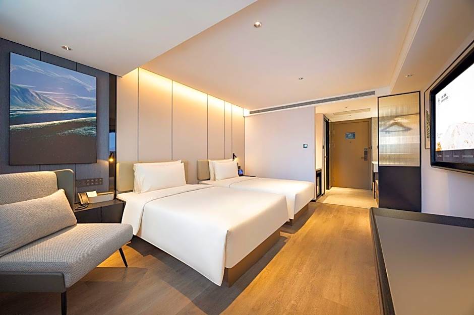 Atour Hotel Dalian Donggang Business District Gangwan Plaza
