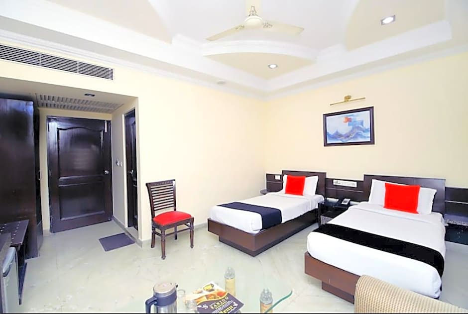 Hotel Punnu International