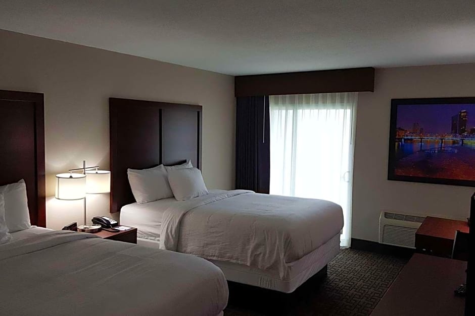 Baymont by Wyndham Grand Rapids Near Downtown