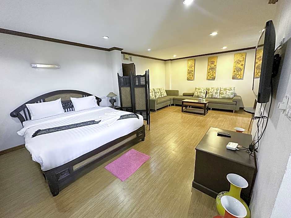 Baiboon Grand Hotel