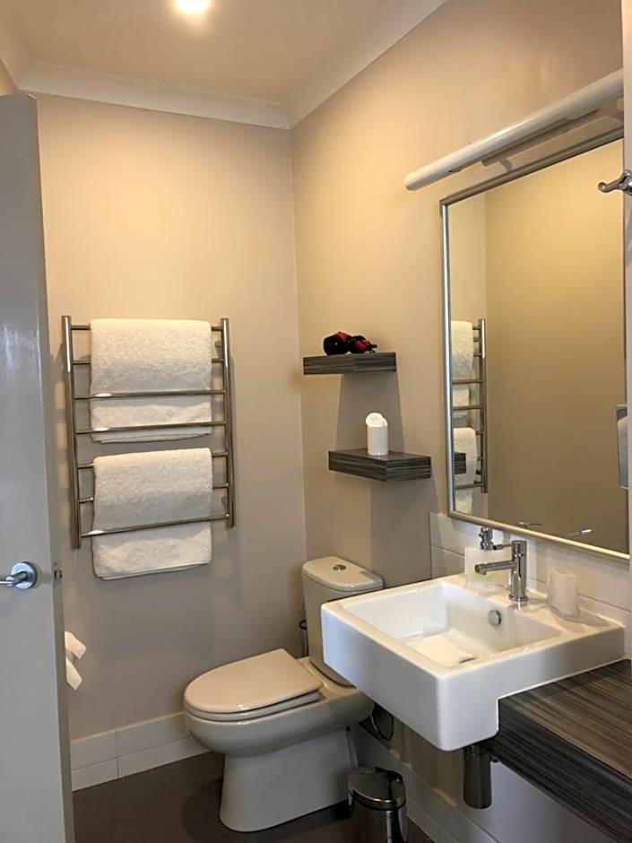 Saltair Luxury Accommodation - Adults Only