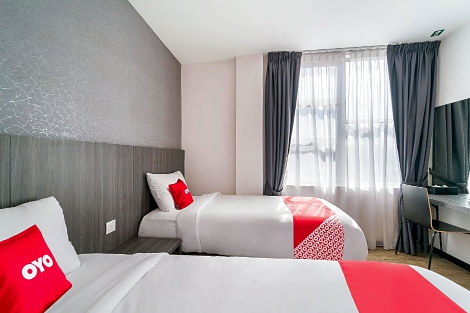 Capital O 89386 Stay 365 Hotel