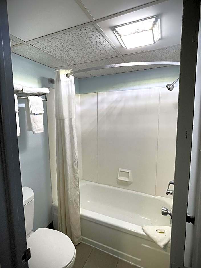 Days Inn by Wyndham Salina South