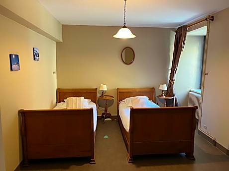 Twin Room with Private Bathroom