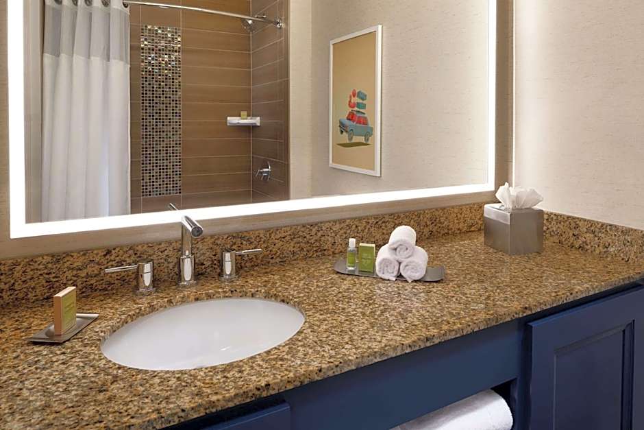 DoubleTree Suites by Hilton Orlando - Disney Springs® Area