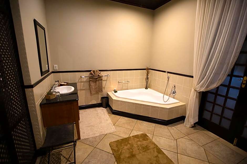 Swartberg Private Game Lodge