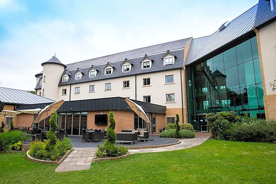 Drayton Manor Hotel