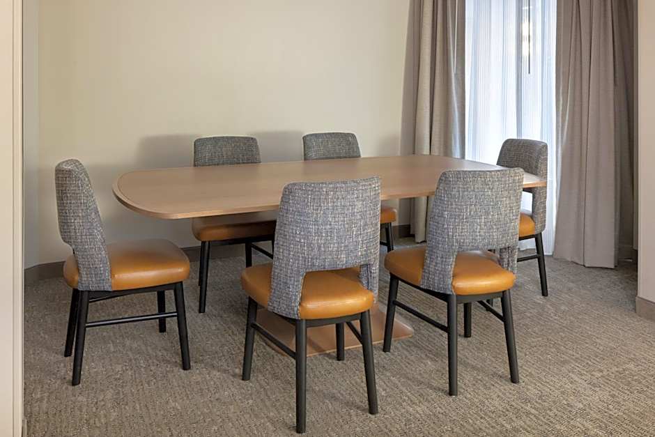 Embassy Suites by Hilton Lexington/UK Coldstream