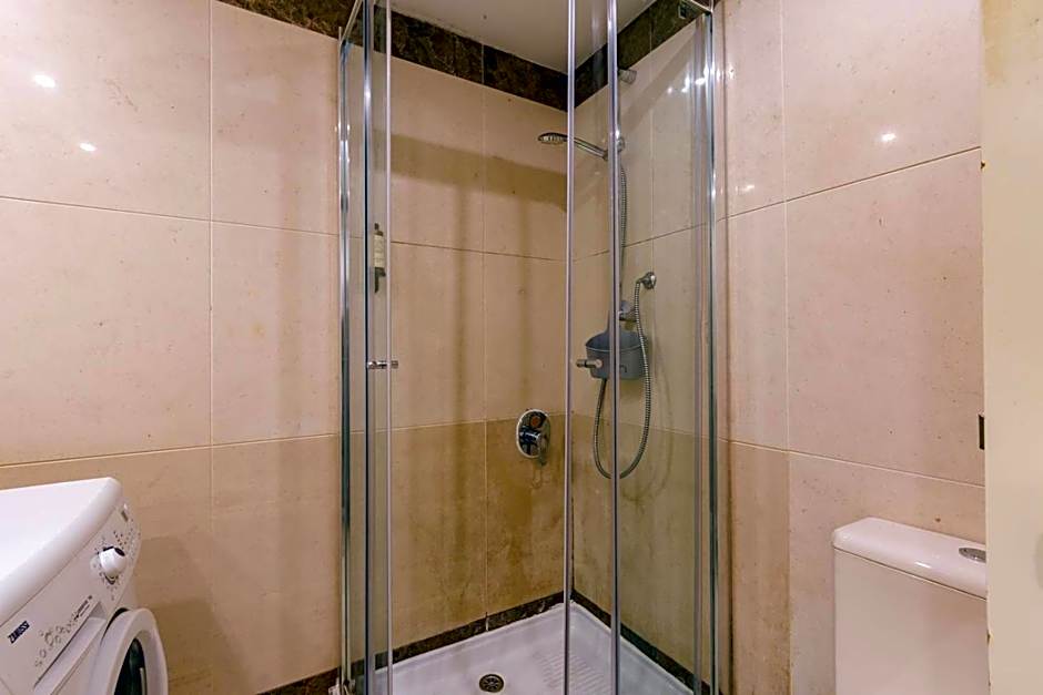 Rent4Rest Estoril Beachfront Apartments