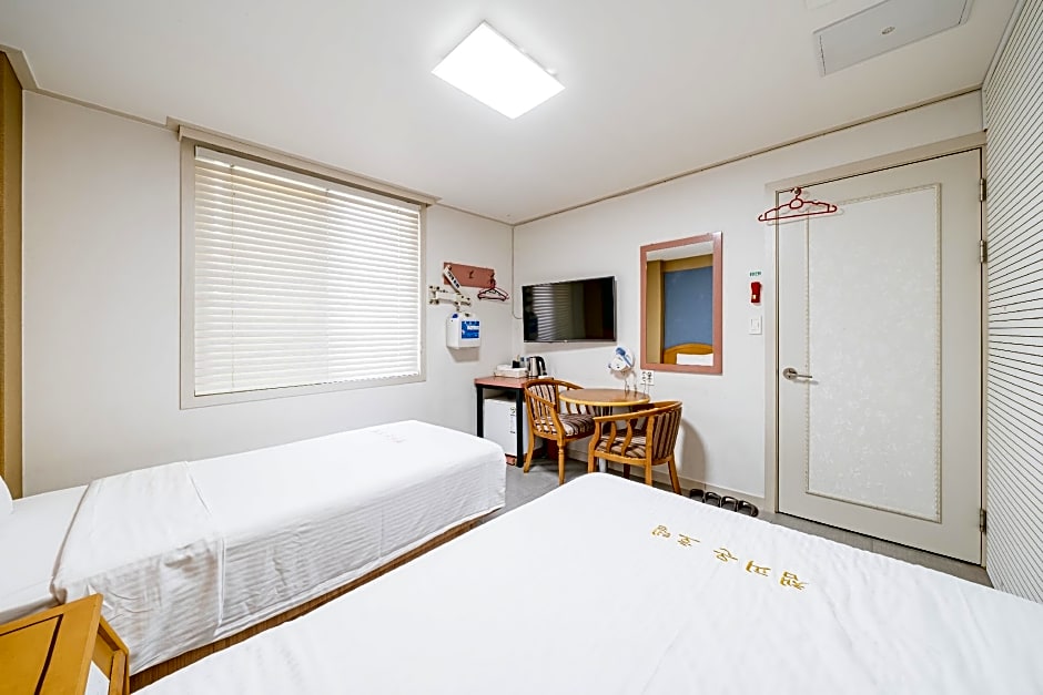 Champion Hotel
