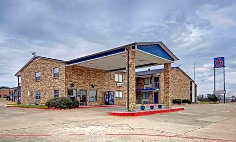 Motel 6-Red Oak, TX - Dallas