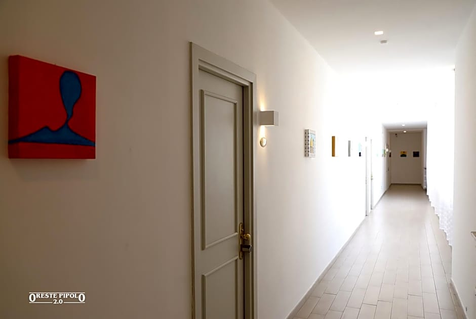 Up Hotel