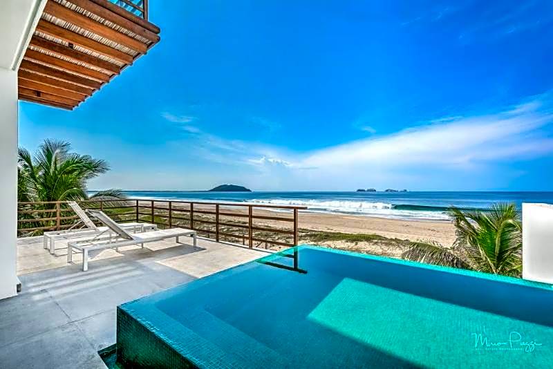 Marea Beachfront Villas