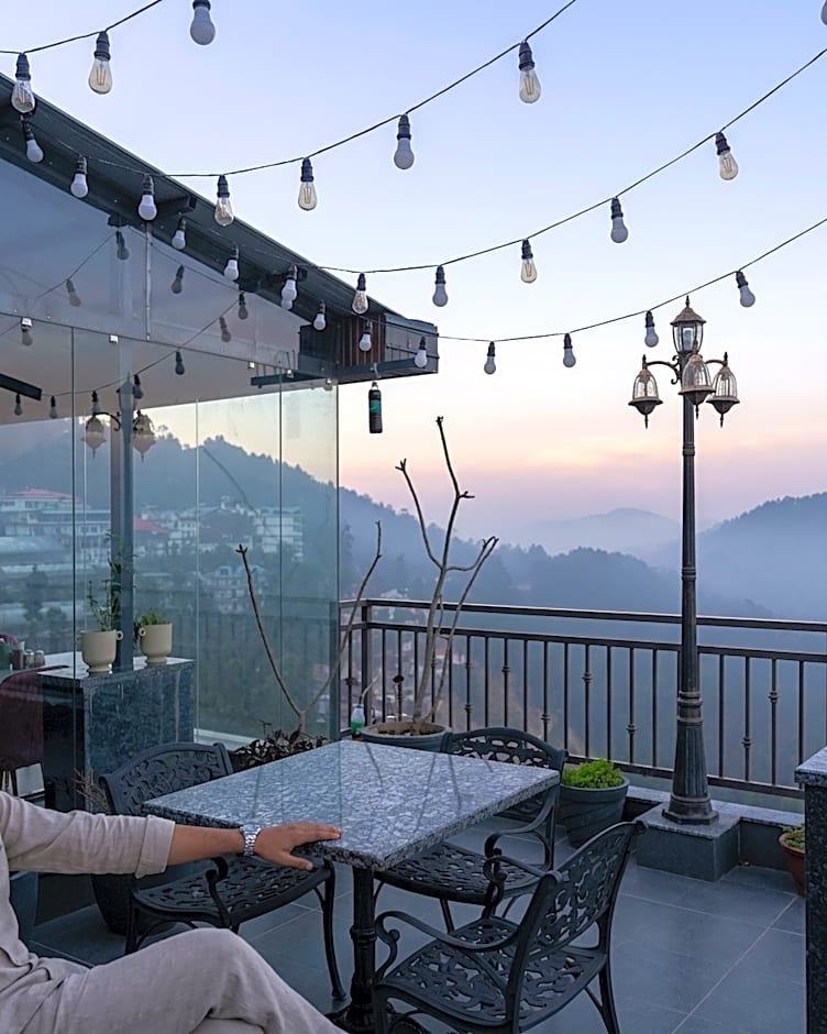 Chail Residency
