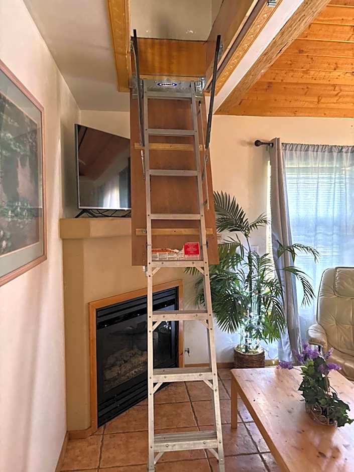 Sequoia River Front Cabins