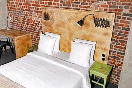 Family Room (6 Adults)