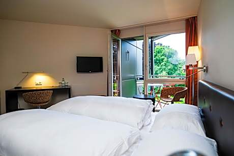 Twin Room with Balcony