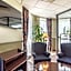 Quality Hotel & Suites