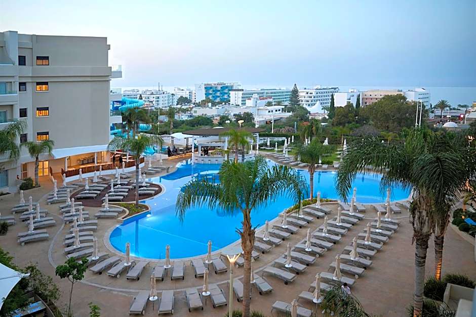 Sunrise Oasis Hotel & Waterpark