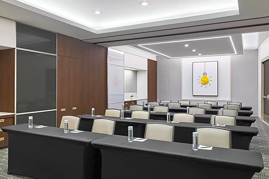 Hotel Chicago Downtown, Autograph Collection by Marriott