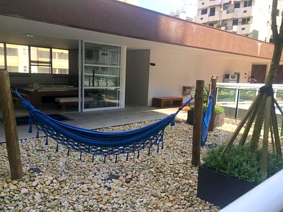 Vista Mar Unlimited Frente Mar Ar Condicionado Garagem Arrumação Andar Alto e piscina aquecida, sauna e muito mais!