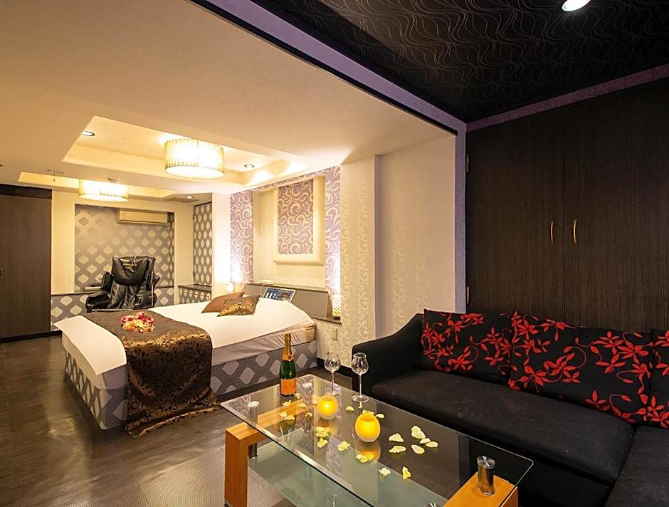 Hotel Gee (Adult Only)