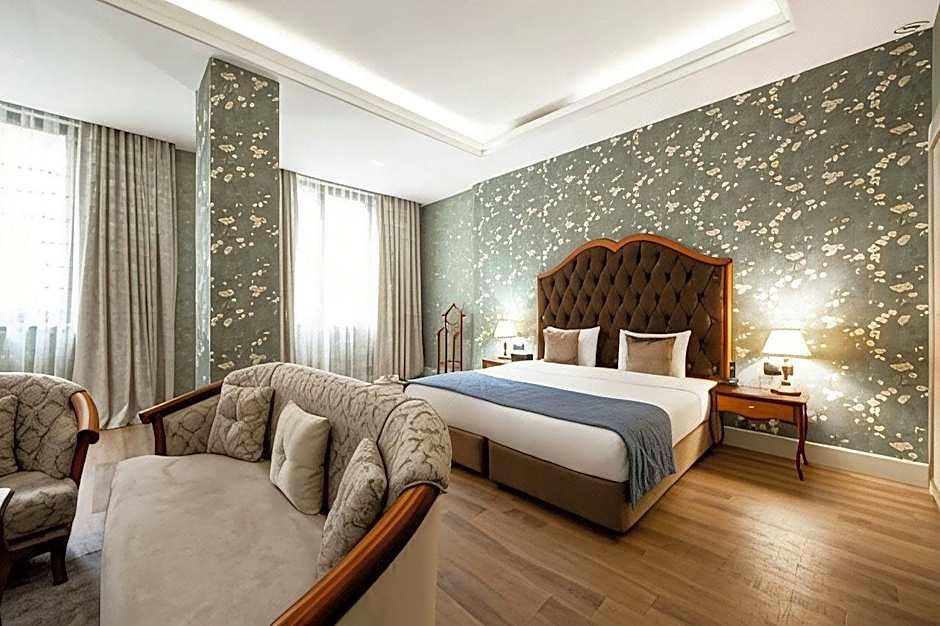 Sapphire Inn Hotel