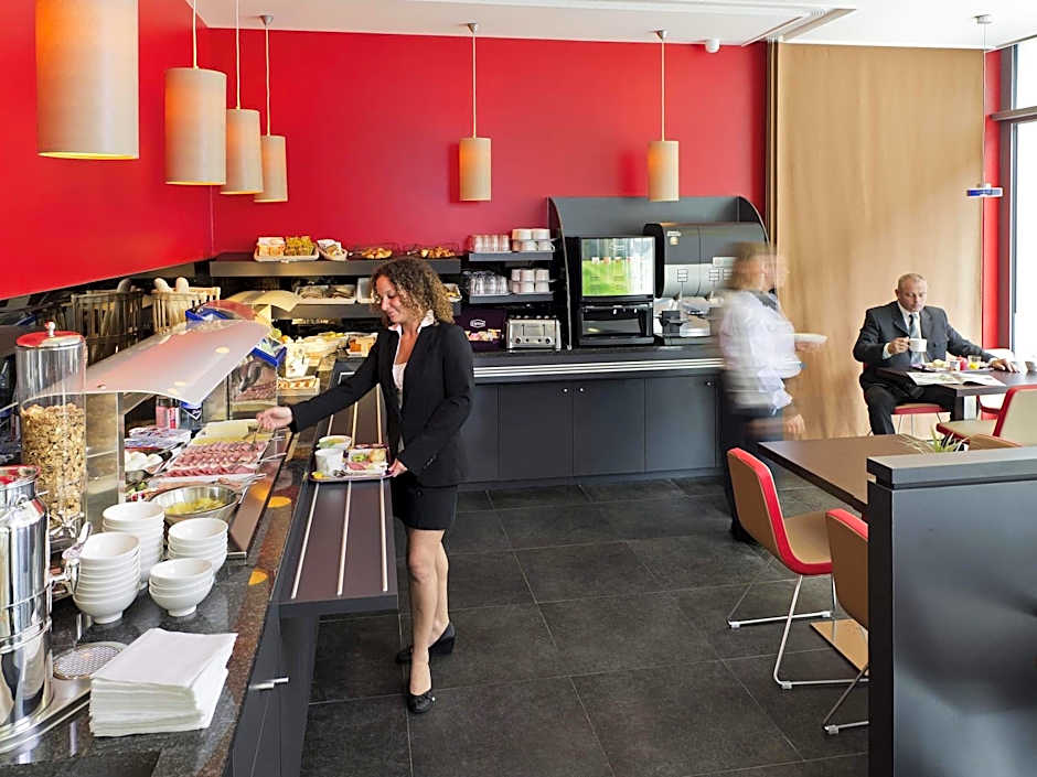 Ibis Esch Belval