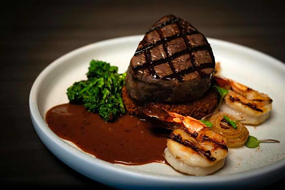 Delta Hotels by Marriott Kingston Waterfront