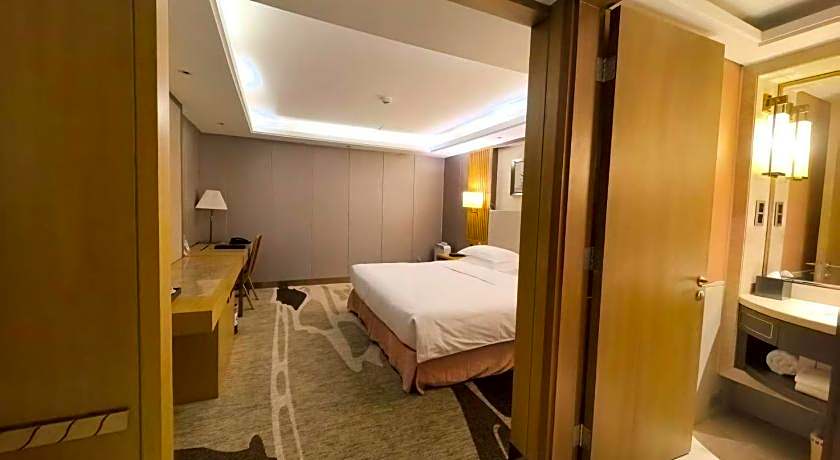 Ramada Plaza By Wyndham Fuzhou South