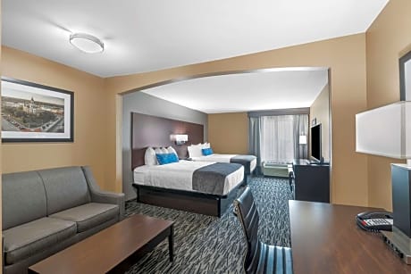 Queen Suite with Two Queen Beds and Sofa Bed