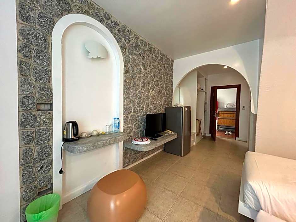 Benyada Lodge - Surin Beach