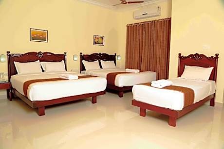 Deluxe 5 Bed
