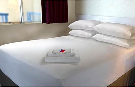 2 Queen Beds Non Smoking