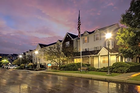 MainStay Suites Columbus Worthington