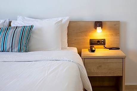 Double or Twin Room with Sea View