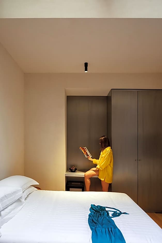 C10 Boutique Hotel