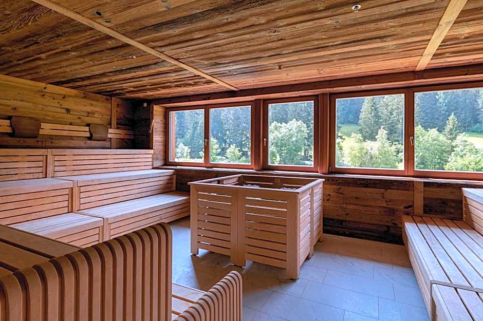 Alpine Nature Hotel Stoll